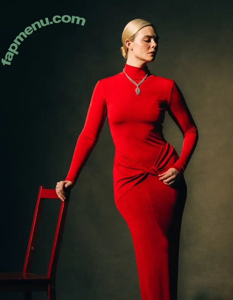 Elle Fanning nude photo #4318 (ellefanning)