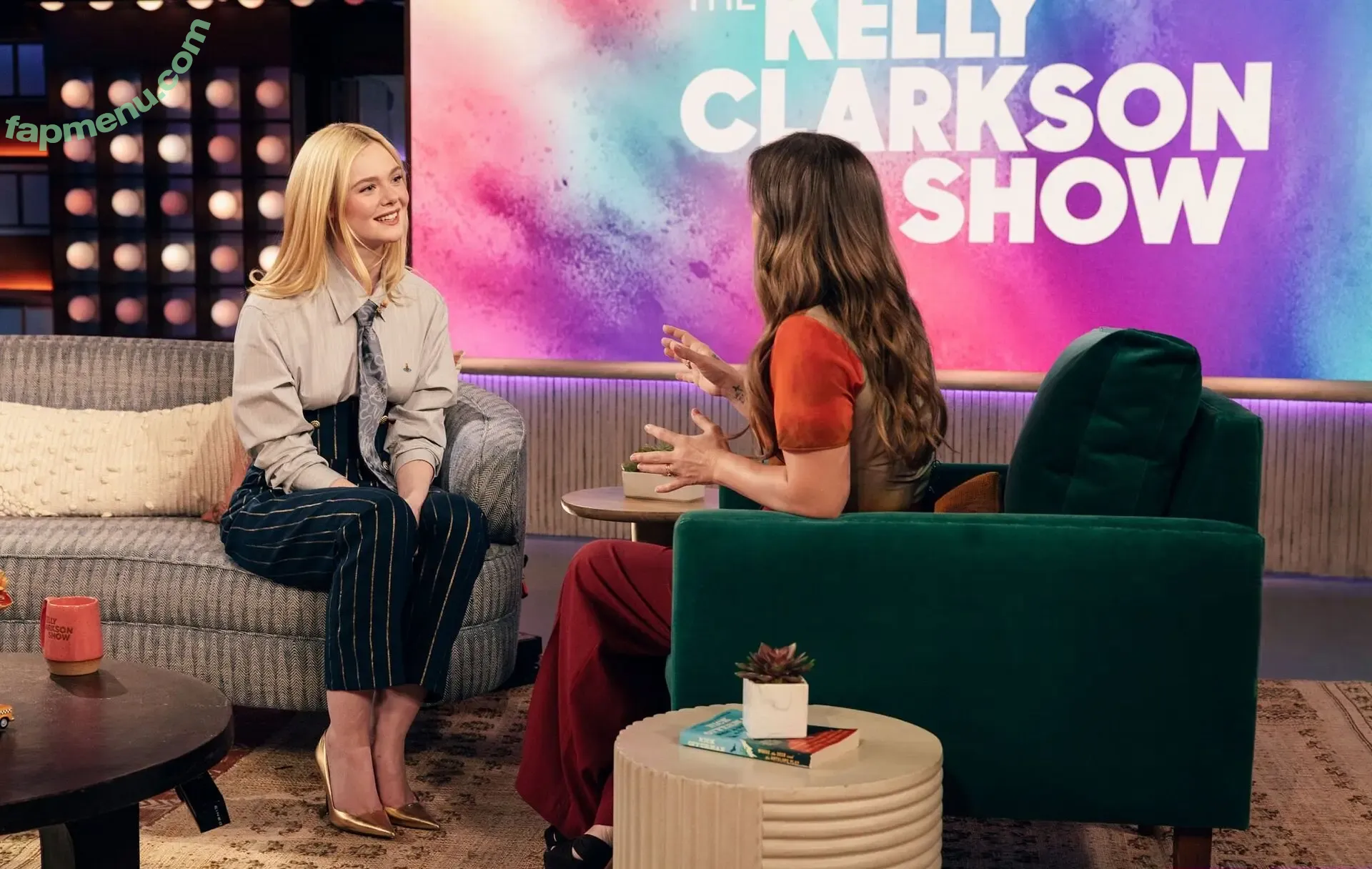 Elle Fanning nude photo #4324 (ellefanning)