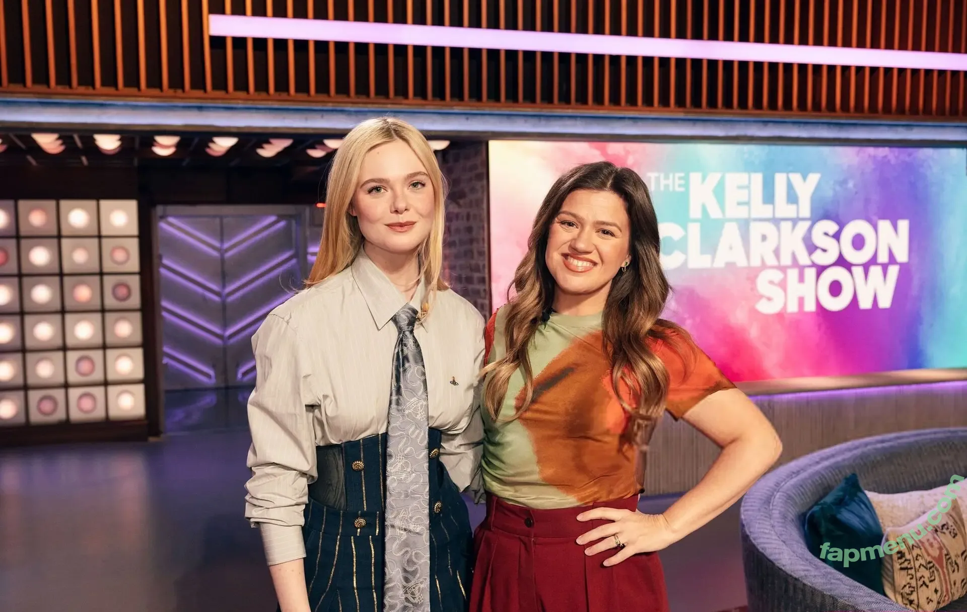 Elle Fanning nude photo #4327 (ellefanning)