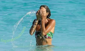 Elle Macpherson / ElleMacpherson nude photo #0297