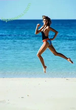 Elle Macpherson / ElleMacpherson nude photo #0306
