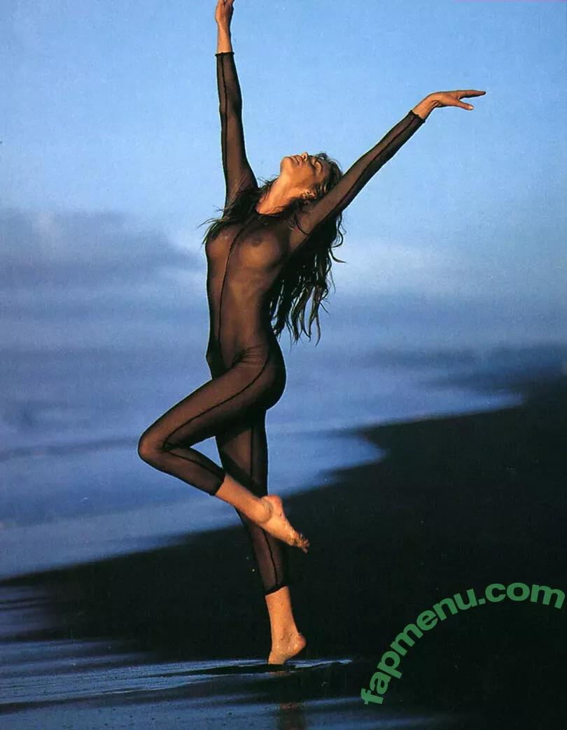 Elle Macpherson nude photo #0128 (ElleMacpherson / ellemacphersonofficial)