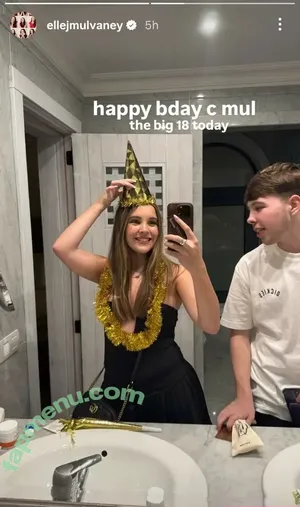 Elle Mulvaney / ellejmulvaney nude photo #0040