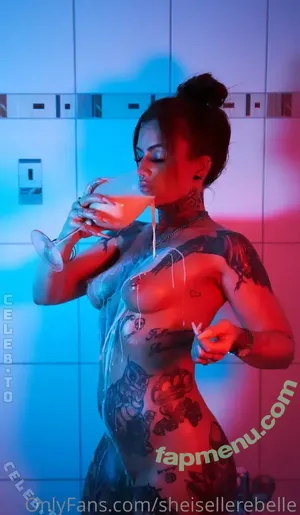 Elle Rebelle / sheisellerebelle nude photo #0022
