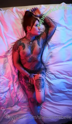 Elle Rebelle / sheisellerebelle nude photo #0024