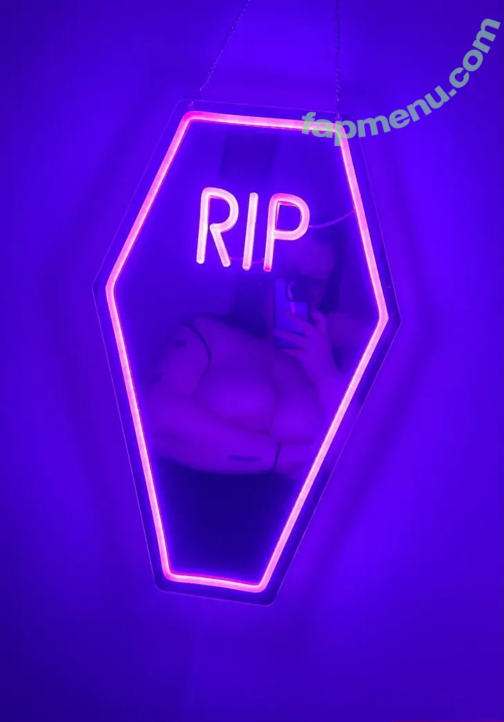 ellebb nude photo #0035 (elliiisssebb)