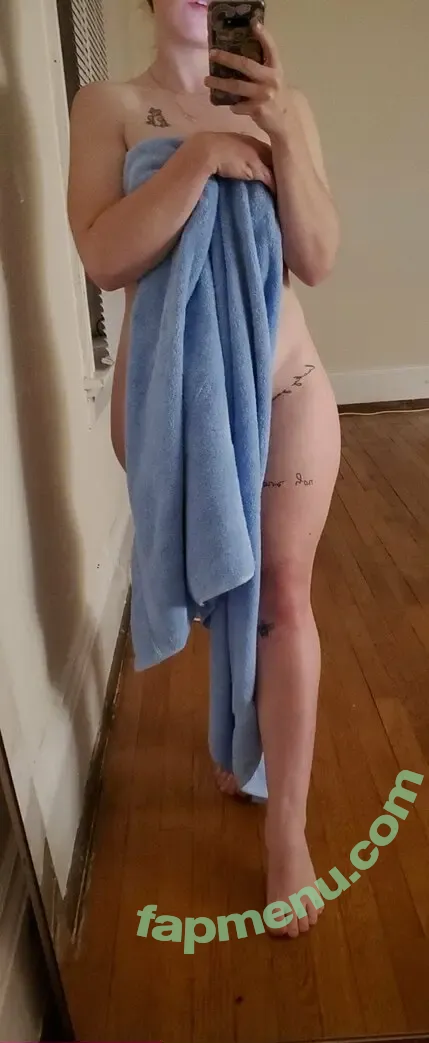 ellebeededo nude photo #0008 (elliebeddoe_)