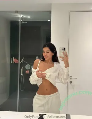  nude photo #0002