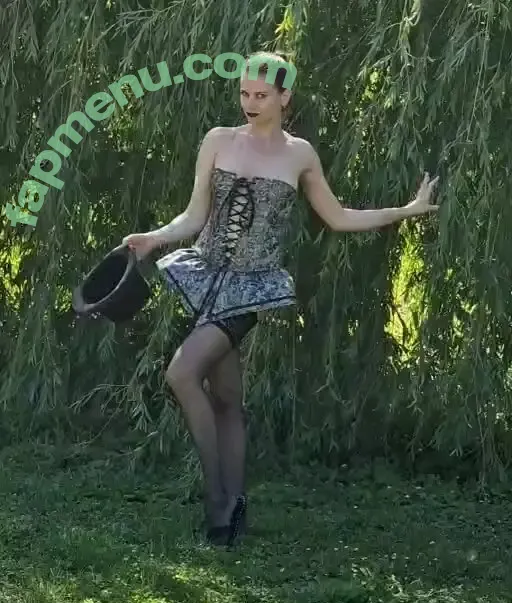 Ellen Slusarchi nude photo #0001 (Elena Slusarchik / aleksa_slusarchi / slusarchi_sister)