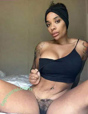  nude photo #0003