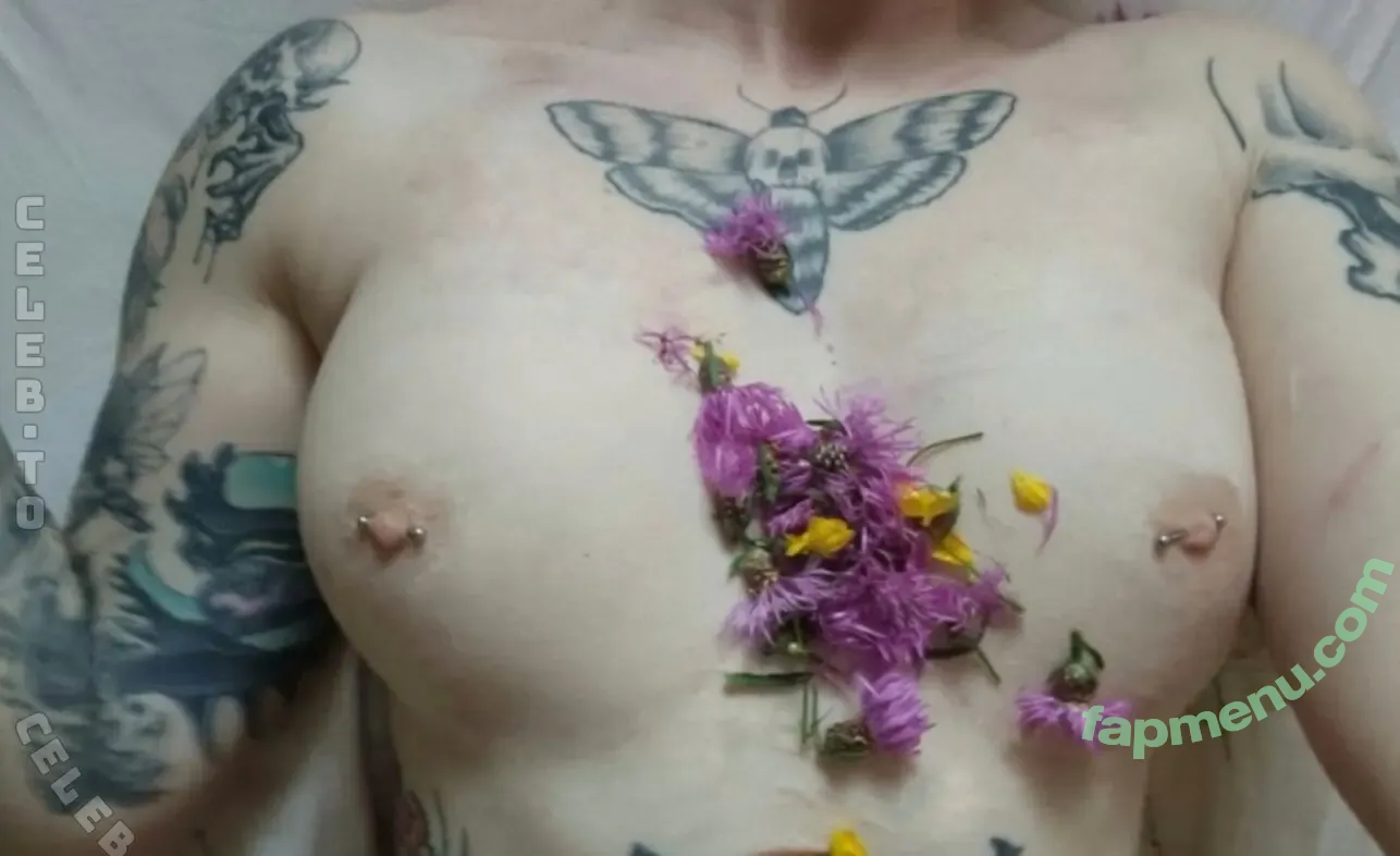 Elles nude photo #0399 (Cxrruptedkitty / Elleslovexoxo / elleslove / heartsicx)