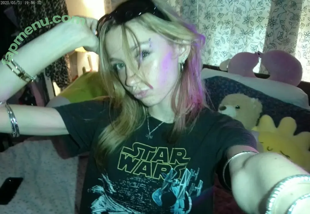 Ellesasmrr nude photo #0070 (Ellesasmrr)