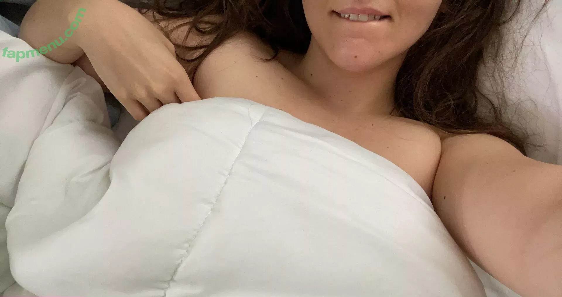 ellesfreepage nude photo #0030 (ssaellegreenawayy)