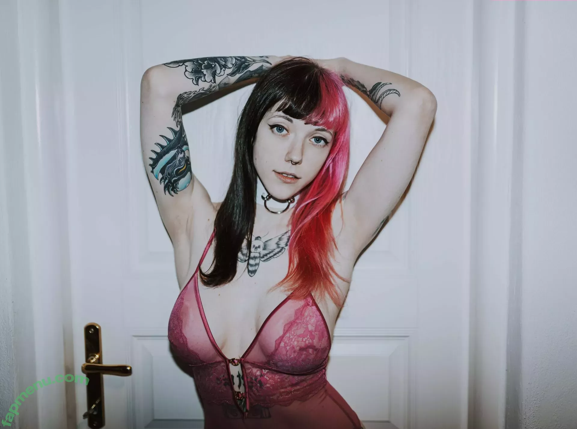 elleslove nude photo #1746 (aliceeee_watson / elles / ellesclub / oils.elleslove)