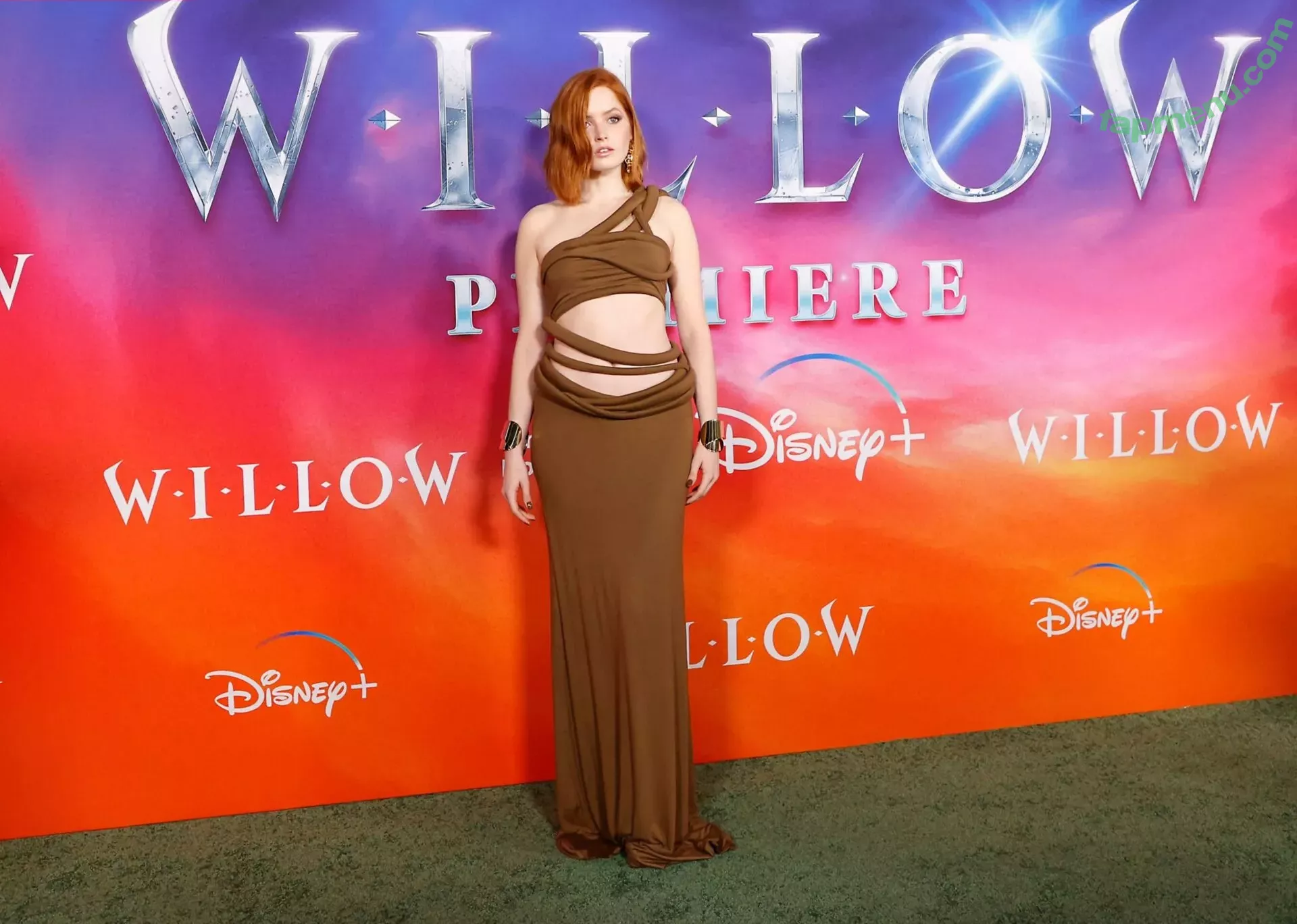 Ellie Bamber nude photo #0080 (elliebamber_ / honeybambs)