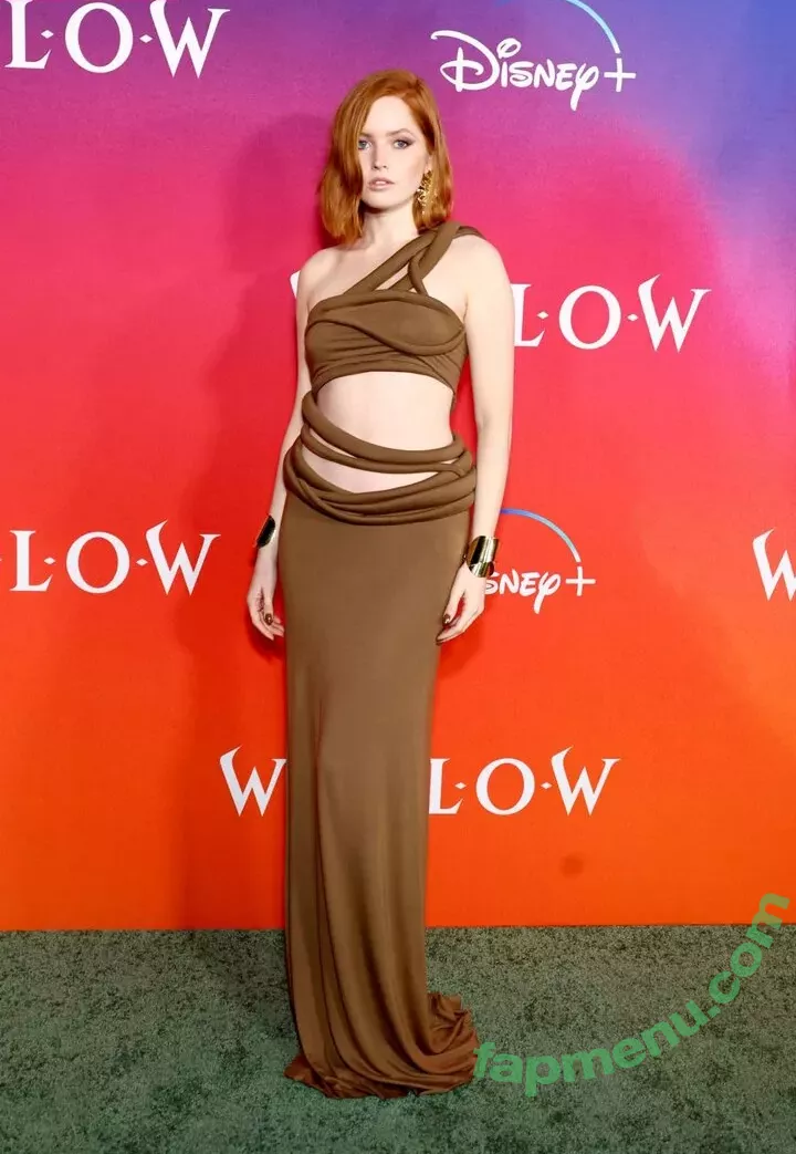 Ellie Bamber nude photo #0082 (elliebamber_ / honeybambs)