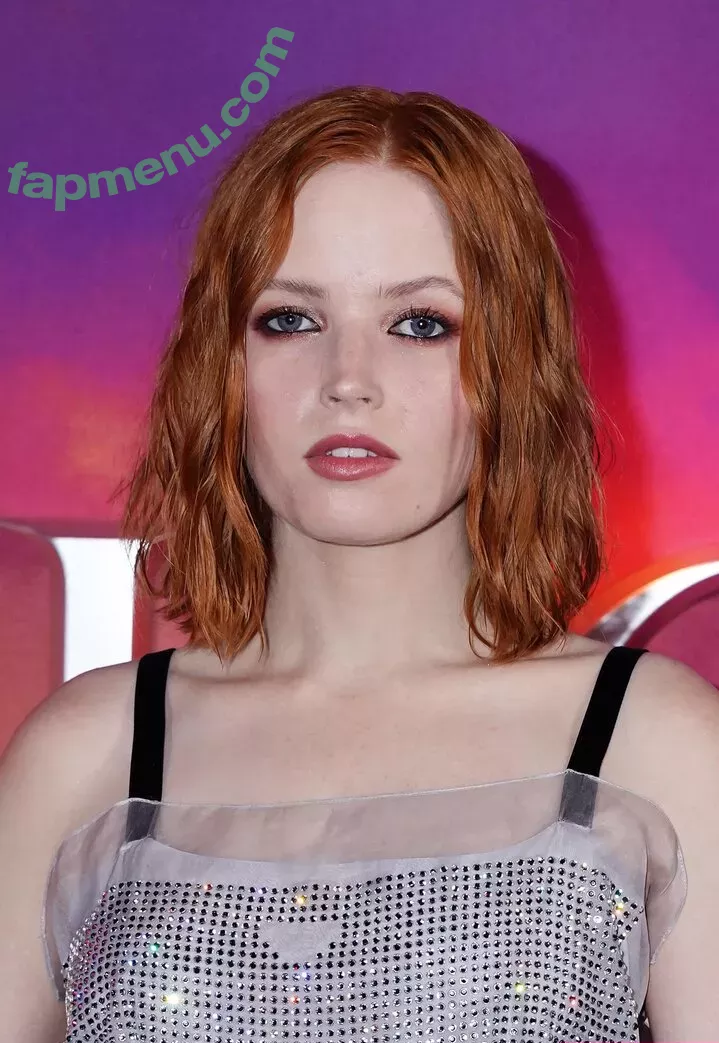 Ellie Bamber nude photo #0092 (elliebamber_ / honeybambs)