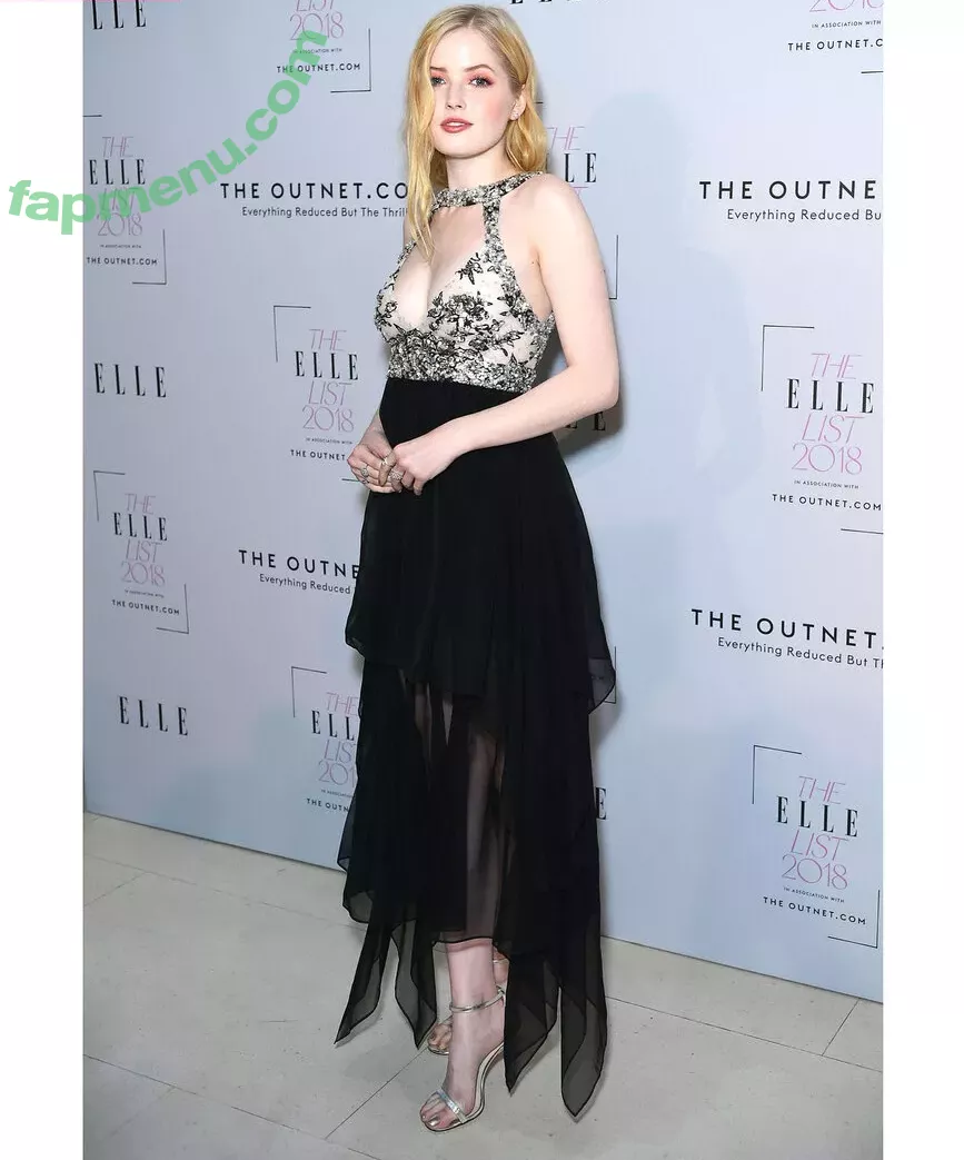 Ellie Bamber nude photo #0133 (elliebamber_ / honeybambs)