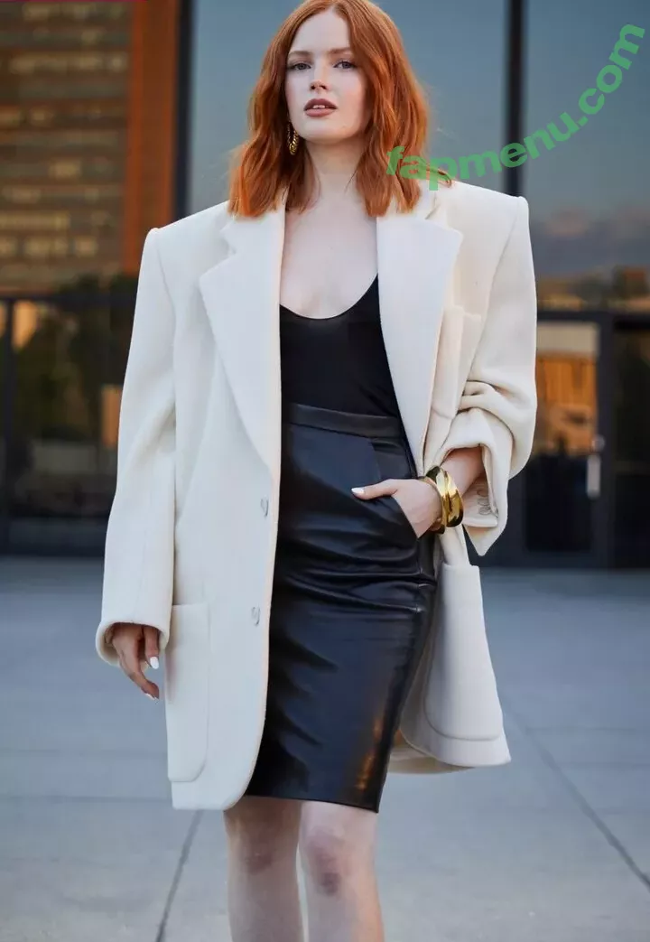 Ellie Bamber nude photo #0140 (elliebamber_ / honeybambs)