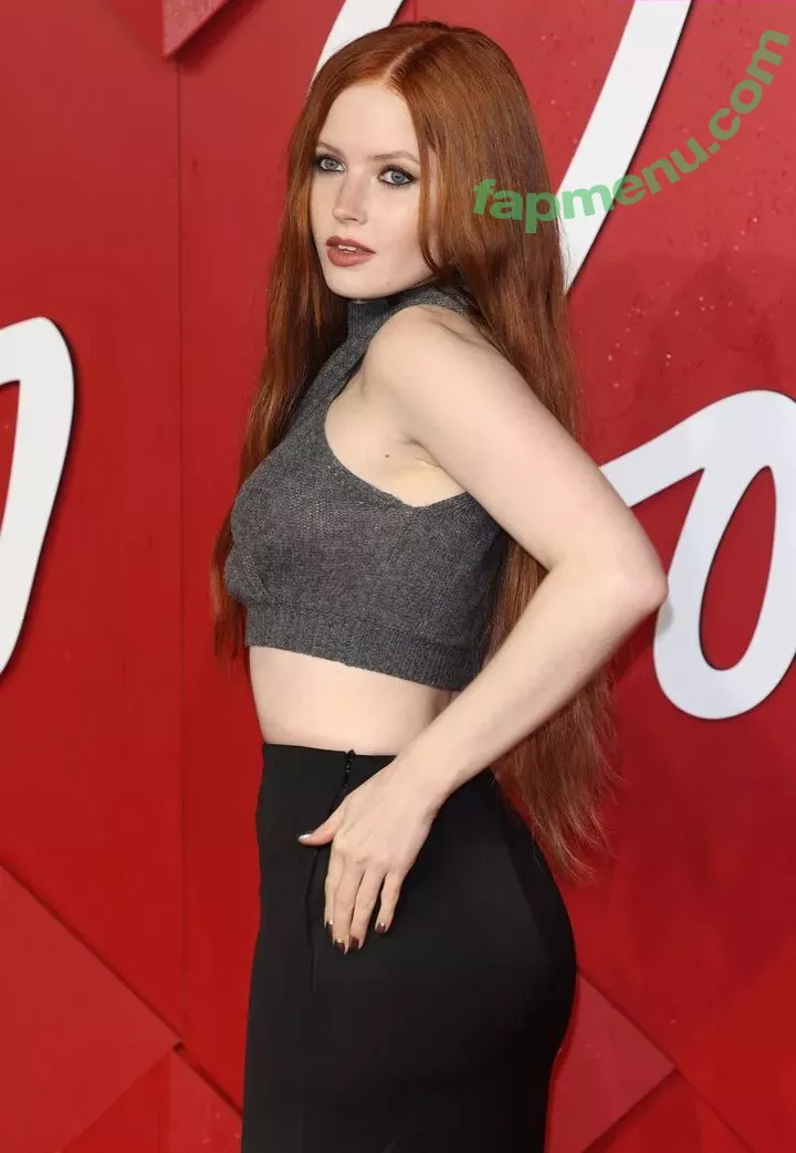 Ellie Bamber nude photo #0154 (elliebamber_ / honeybambs)