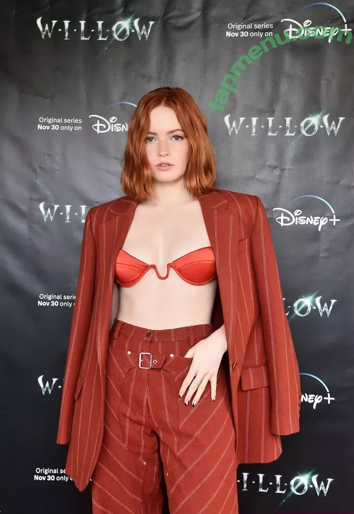 Ellie Bamber nude photo #0174 (elliebamber_ / honeybambs)