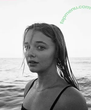 Ellie De Lange / elliedelange nude photo #0008