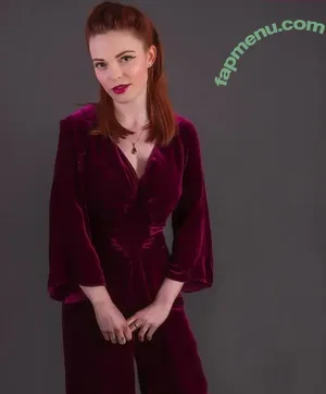 Ellie From WhatCulture / ellie.littlechild nude photo #0010