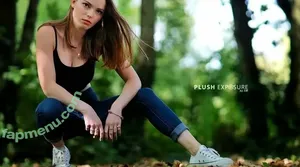 Ellie From WhatCulture / ellie.littlechild nude photo #0026