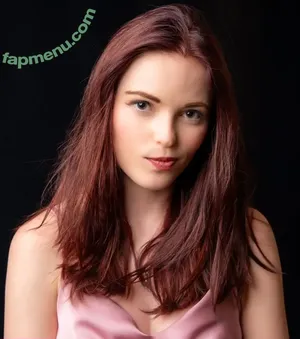 Ellie From WhatCulture / ellie.littlechild nude photo #0046