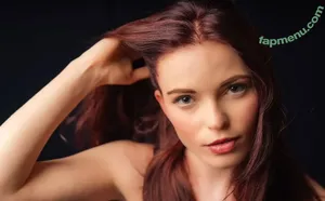 Ellie From WhatCulture / ellie.littlechild nude photo #0049