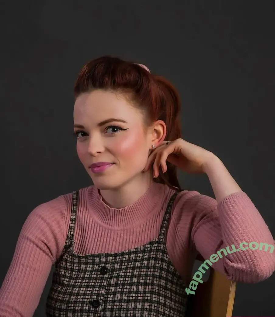 Ellie From WhatCulture nude photo #0013 (ellie.littlechild)