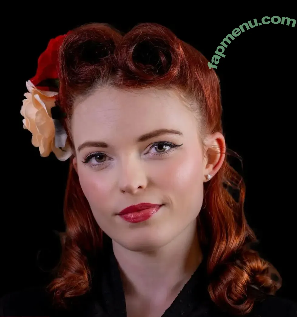 Ellie From WhatCulture nude photo #0022 (ellie.littlechild)