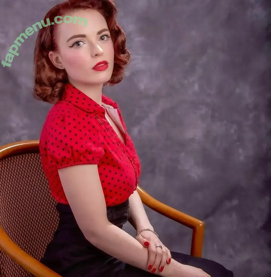 Ellie From WhatCulture nude photo #0029 (ellie.littlechild)