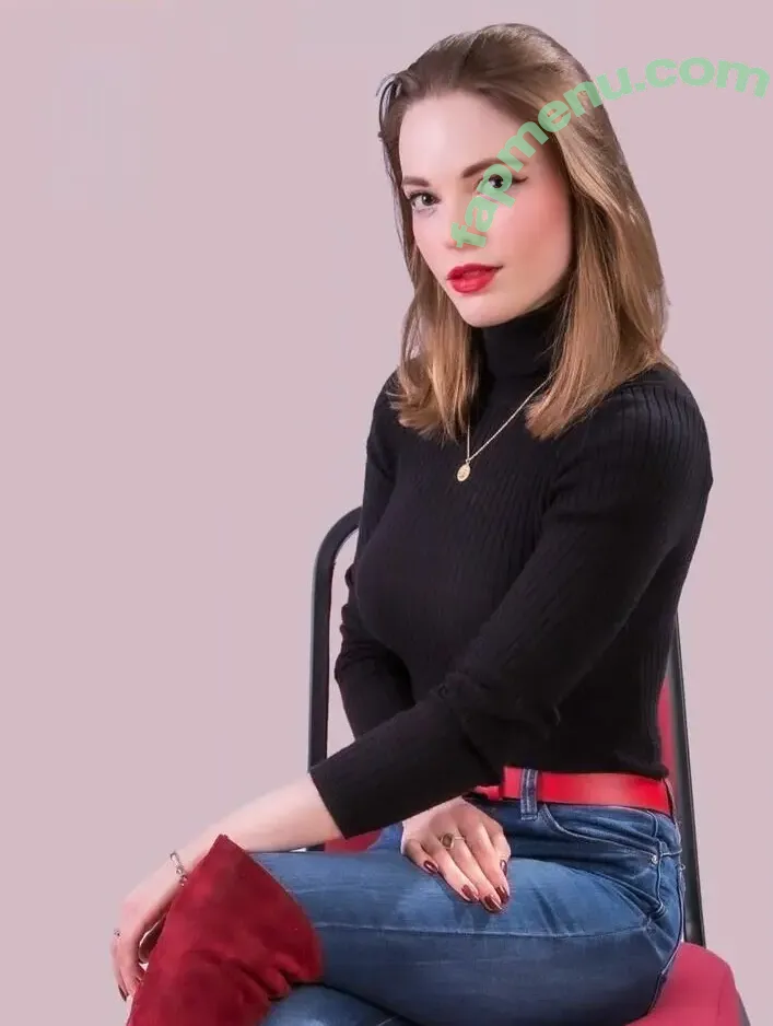 Ellie From WhatCulture nude photo #0031 (ellie.littlechild)