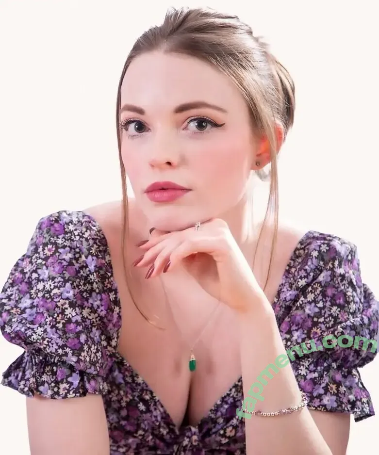 Ellie From WhatCulture nude photo #0032 (ellie.littlechild)