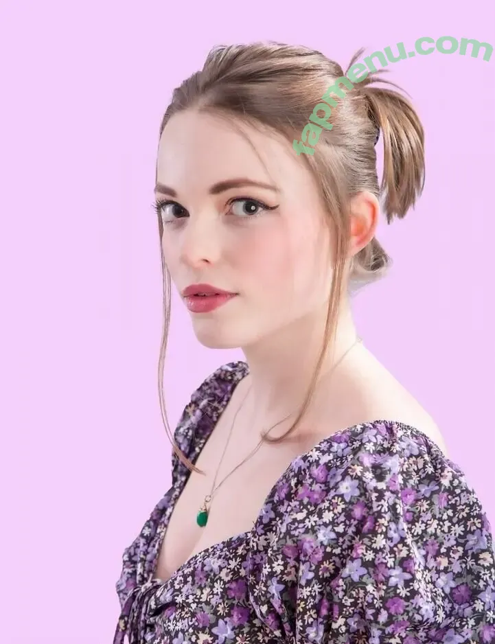 Ellie From WhatCulture nude photo #0033 (ellie.littlechild)