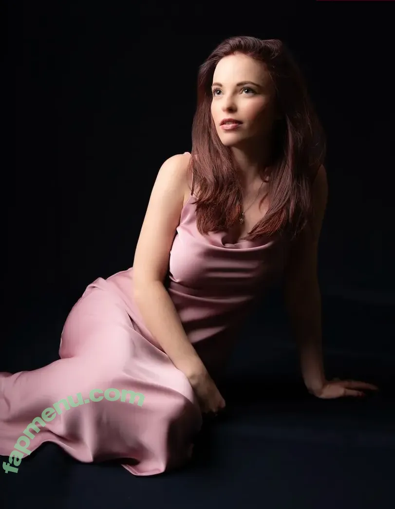 Ellie From WhatCulture nude photo #0057 (ellie.littlechild)