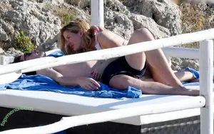 Ellie Goulding / elliegoulding / glovored nude photo #0845