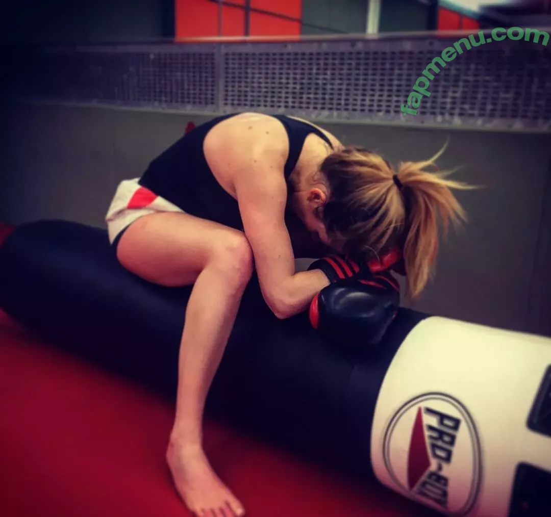 Ellie Goulding nude photo #0089 (elliegoulding / glovored)