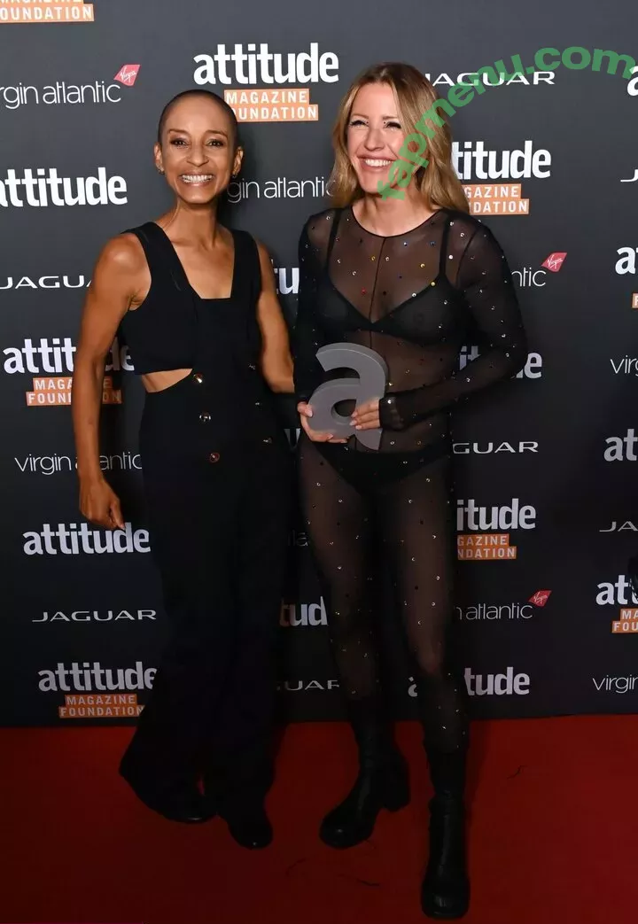 Ellie Goulding nude photo #0214 (elliegoulding / glovored)