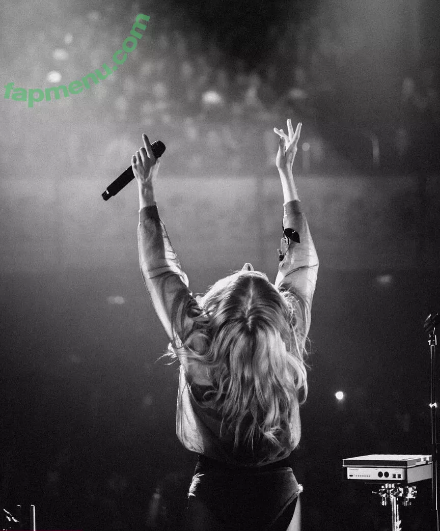 Ellie Goulding nude photo #0225 (elliegoulding / glovored)