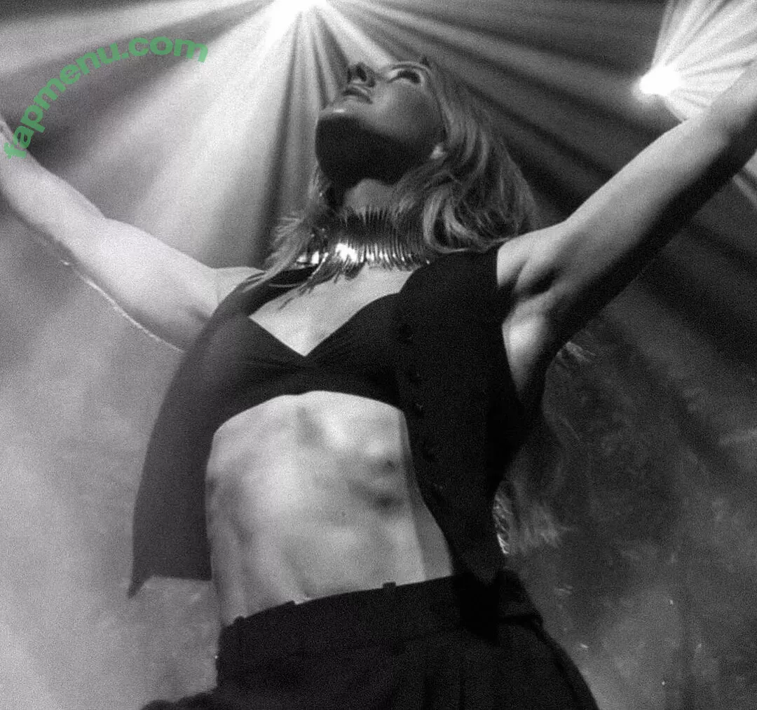 Ellie Goulding nude photo #0250 (elliegoulding / glovored)