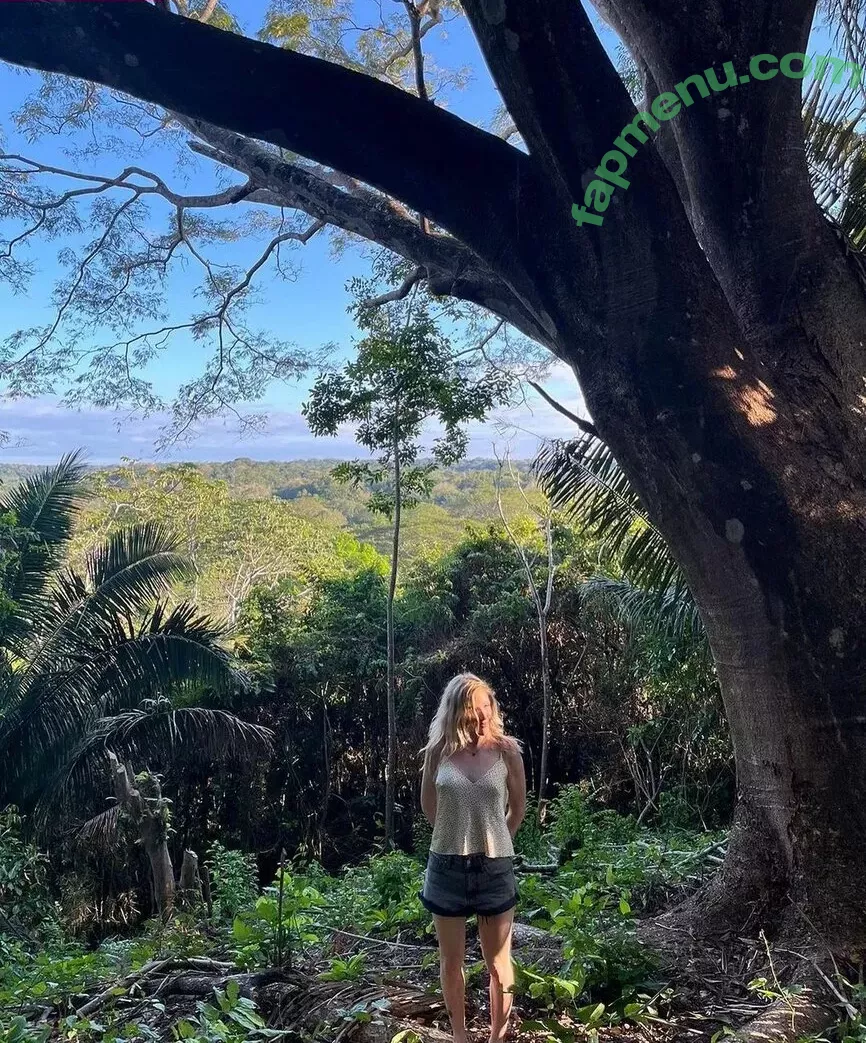 Ellie Goulding nude photo #0295 (elliegoulding / glovored)