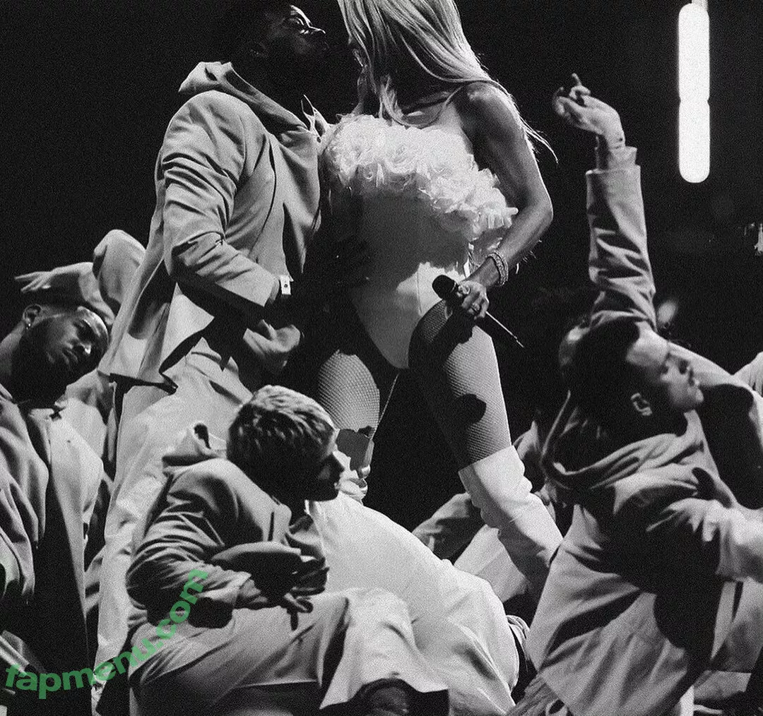 Ellie Goulding nude photo #0358 (elliegoulding / glovored)