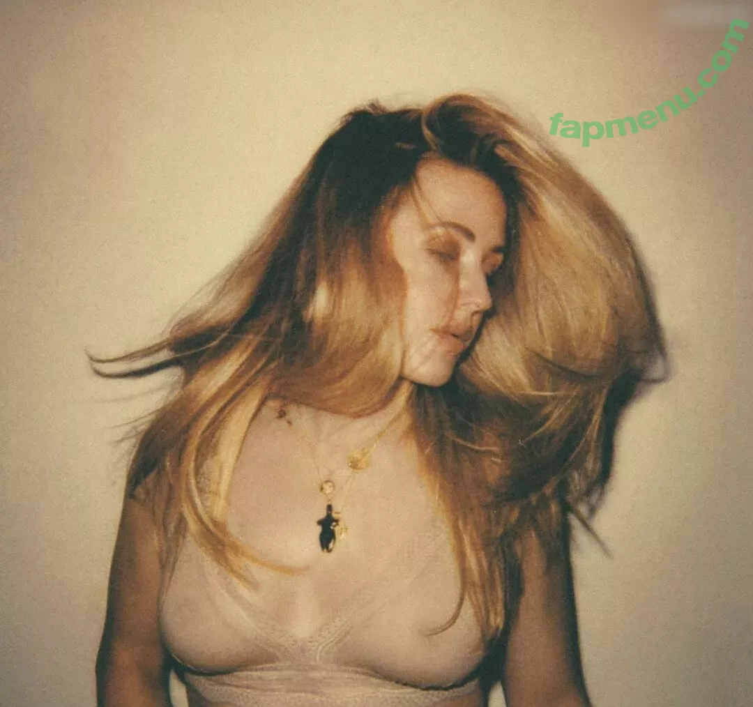 Ellie Goulding nude photo #0473 (elliegoulding / glovored)