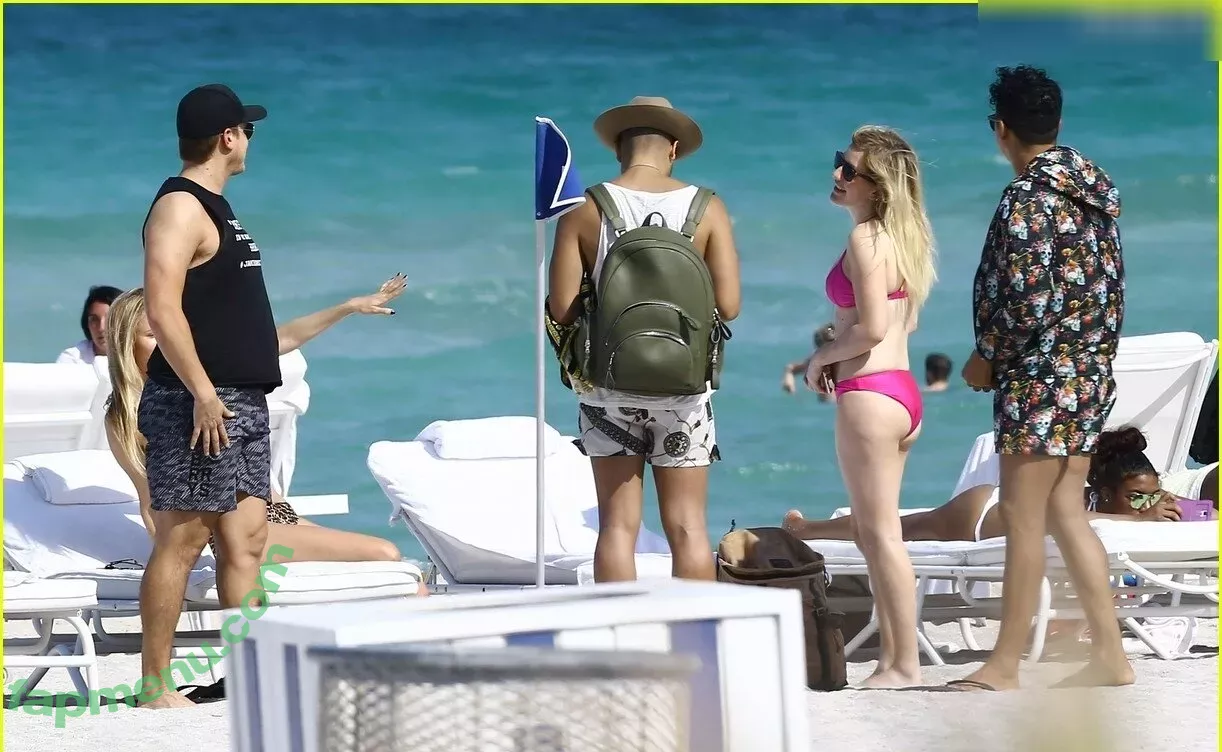 Ellie Goulding nude photo #0514 (elliegoulding / glovored)