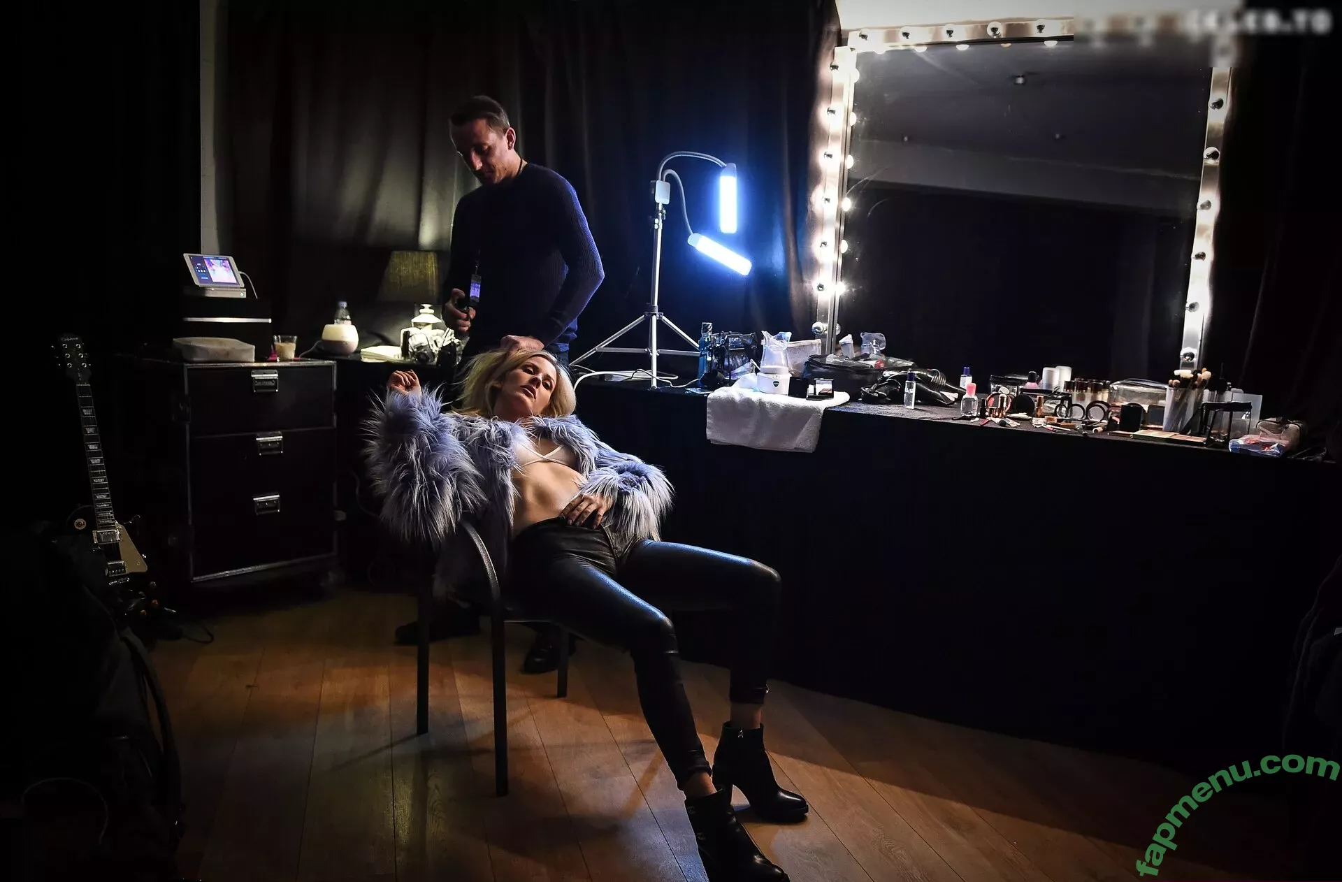 Ellie Goulding nude photo #0650 (elliegoulding / zarinamae)