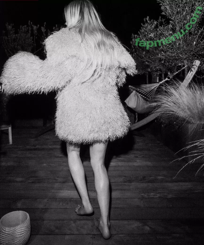 Ellie Goulding nude photo #0670 (elliegoulding / zarinamae)