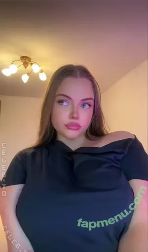 ellie_kelly / ellie.onlx nude photo #0012