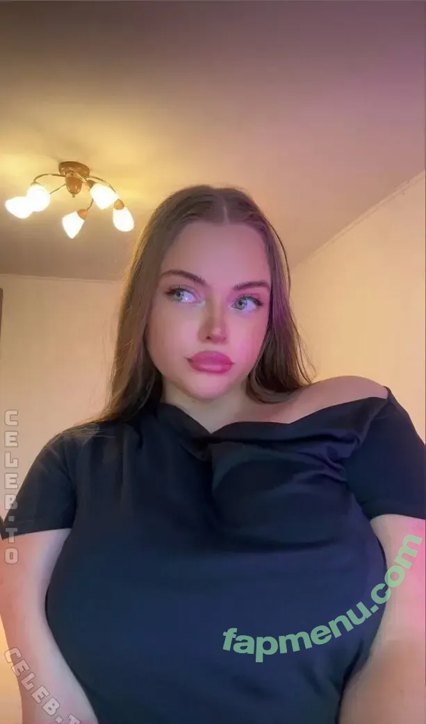 ellie_kelly nude photo #0012 (ellie.onlx)